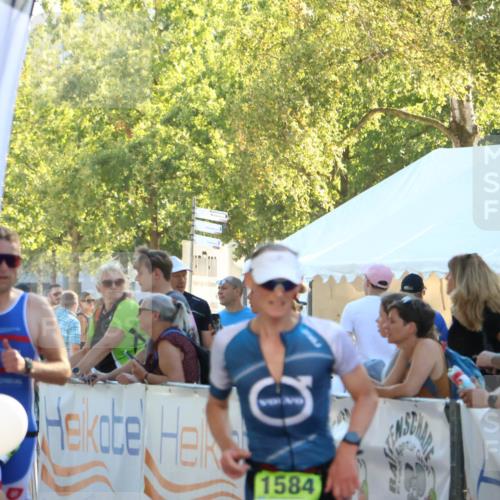 07.09.2025 - 19. Norderstedt Triathlon Zöllner http://msf.ph/oto/8770261 07.09.2025 16:41:48 Ziel 1584, 1595 meine-sportfotos.de