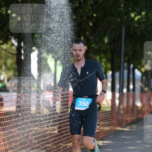 07.09.2025 - 19. Norderstedt Triathlon Michael Strokosch http://msf.ph/oto/8770284 07.09.2025 15:29:59 Laufen 398, 877, 1414 meine-sportfotos.de