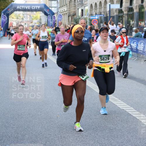 07.09.2025 - BARMER Alsterlauf Strokosch-Dieckow http://msf.ph/oto/8770290 07.09.2025 10:10:28 Ziel 2438, 2460, 2966, 3043, 3044, 3094, 3205, 3600, 3647, 4239, 4261, 4313, 4380, 4381, 4615, 4796, 4912, 4913, 5197, 5419, 5581, 5624, 5988, 6052, 8340 meine-sportfotos.de