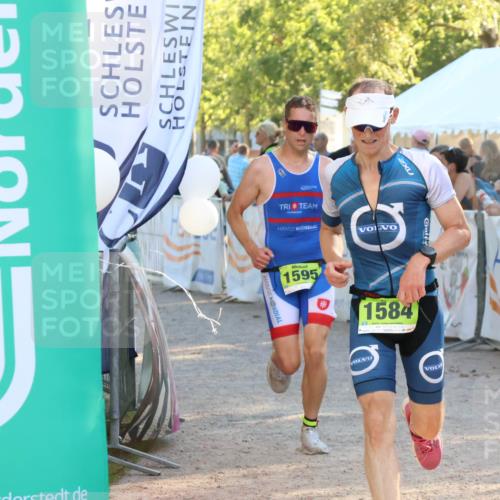 07.09.2025 - 19. Norderstedt Triathlon Zöllner http://msf.ph/oto/8770299 07.09.2025 16:41:49 Ziel 1584, 1595 meine-sportfotos.de