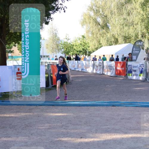 07.09.2025 - 19. Norderstedt Triathlon Zöllner http://msf.ph/oto/8770302 07.09.2025 09:18:56 Ziel 20 meine-sportfotos.de