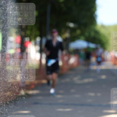 07.09.2025 - 19. Norderstedt Triathlon Michael Strokosch http://msf.ph/oto/8770319 07.09.2025 15:30:04 Laufen 460, 877 meine-sportfotos.de
