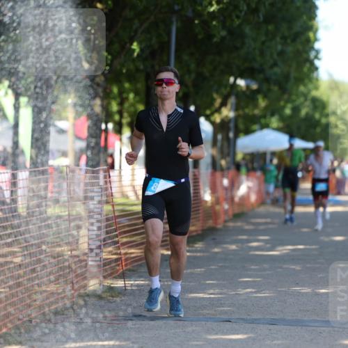 07.09.2025 - 19. Norderstedt Triathlon Michael Strokosch http://msf.ph/oto/8770330 07.09.2025 15:30:05 Laufen 460, 877 meine-sportfotos.de