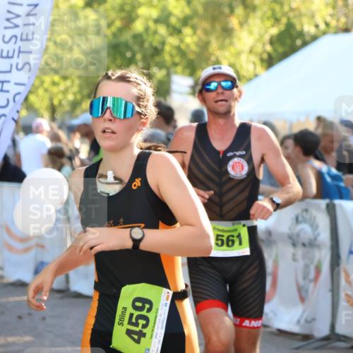 07.09.2025 - 19. Norderstedt Triathlon Zöllner http://msf.ph/oto/8770380 07.09.2025 16:42:15 Ziel 459, 1100, 1561 meine-sportfotos.de