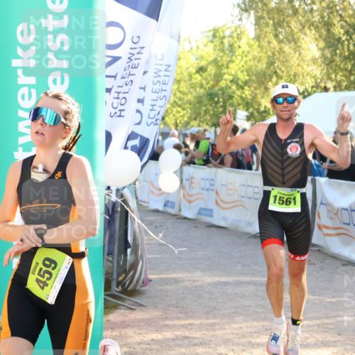07.09.2025 - 19. Norderstedt Triathlon Zöllner http://msf.ph/oto/8770402 07.09.2025 16:42:16 Ziel 459, 1100, 1561 meine-sportfotos.de
