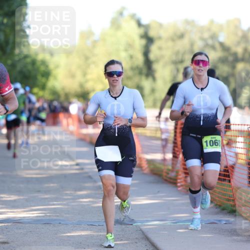 07.09.2025 - 19. Norderstedt Triathlon Michael Strokosch http://msf.ph/oto/8770450 07.09.2025 16:27:22 Laufen 421, 497, 1068, 1070 meine-sportfotos.de