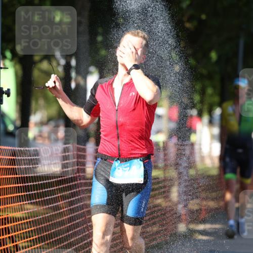 07.09.2025 - 19. Norderstedt Triathlon Michael Strokosch http://msf.ph/oto/8770479 07.09.2025 15:30:17 Laufen 374, 1032 meine-sportfotos.de