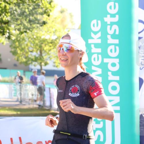 07.09.2025 - 19. Norderstedt Triathlon Zöllner http://msf.ph/oto/8770492 07.09.2025 16:42:48 Ziel 1050 meine-sportfotos.de