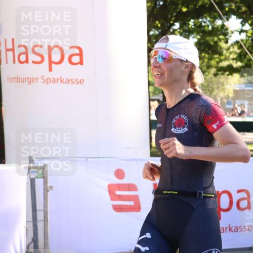 07.09.2025 - 19. Norderstedt Triathlon Zöllner http://msf.ph/oto/8770506 07.09.2025 16:42:48 Ziel 1050 meine-sportfotos.de