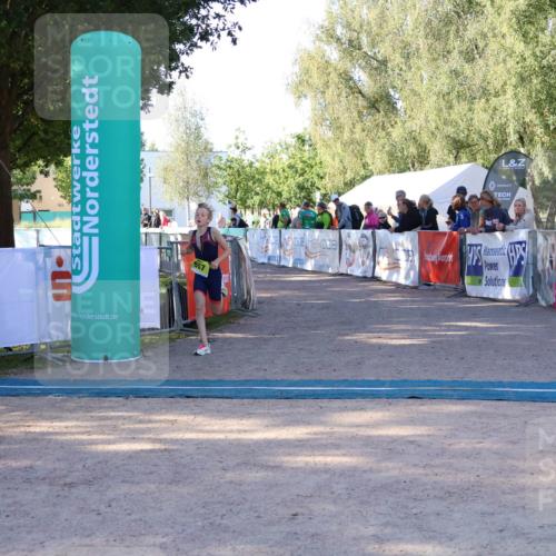 07.09.2025 - 19. Norderstedt Triathlon Zöllner http://msf.ph/oto/8770509 07.09.2025 09:46:08 Ziel 557, 600 meine-sportfotos.de