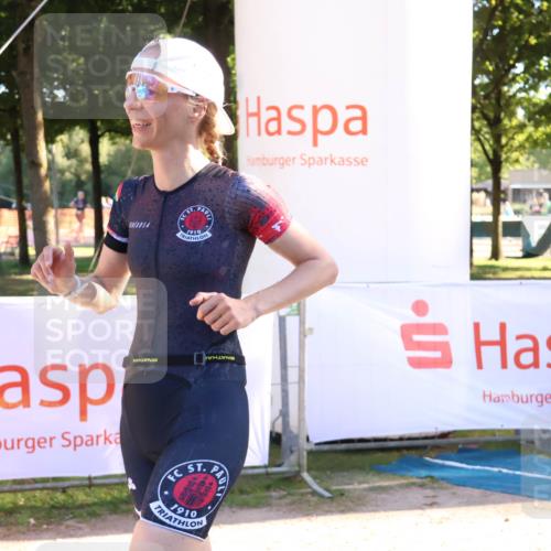 07.09.2025 - 19. Norderstedt Triathlon Zöllner http://msf.ph/oto/8770513 07.09.2025 16:42:49 Ziel 1050 meine-sportfotos.de