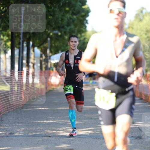 07.09.2025 - 19. Norderstedt Triathlon Michael Strokosch http://msf.ph/oto/8770567 07.09.2025 16:27:42 Laufen 512, 524, 535, 868, 915, 1078, 1632 meine-sportfotos.de