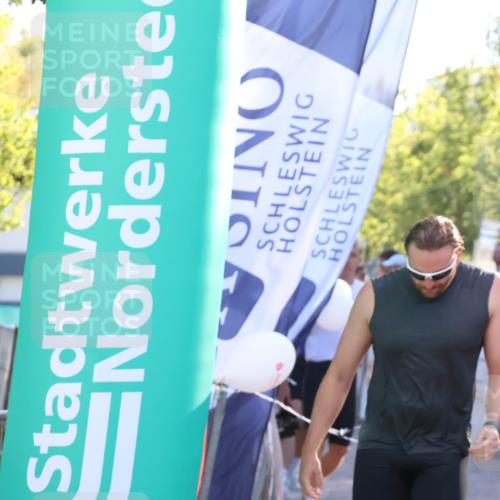 07.09.2025 - 19. Norderstedt Triathlon Zöllner http://msf.ph/oto/8770610 07.09.2025 16:43:10 Ziel 1049, 1544 meine-sportfotos.de