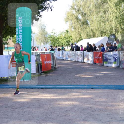 07.09.2025 - 19. Norderstedt Triathlon Zöllner http://msf.ph/oto/8770622 07.09.2025 09:47:05 Ziel 572 meine-sportfotos.de