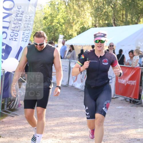 07.09.2025 - 19. Norderstedt Triathlon Zöllner http://msf.ph/oto/8770624 07.09.2025 16:43:11 Ziel 1049, 1544 meine-sportfotos.de