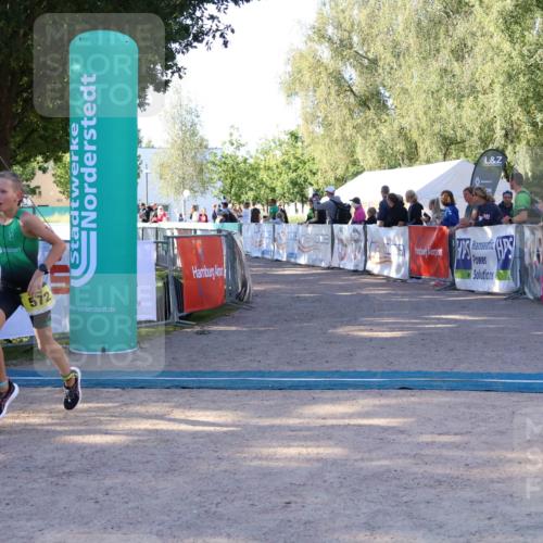 07.09.2025 - 19. Norderstedt Triathlon Zöllner http://msf.ph/oto/8770625 07.09.2025 09:47:05 Ziel 572 meine-sportfotos.de