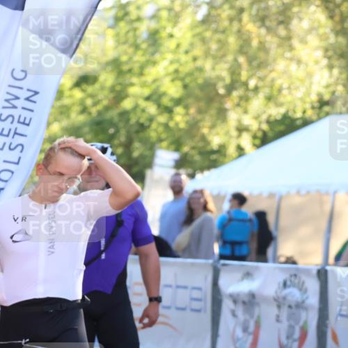 07.09.2025 - 19. Norderstedt Triathlon Zöllner http://msf.ph/oto/8770634 07.09.2025 16:43:14 Ziel 1049, 1544 meine-sportfotos.de