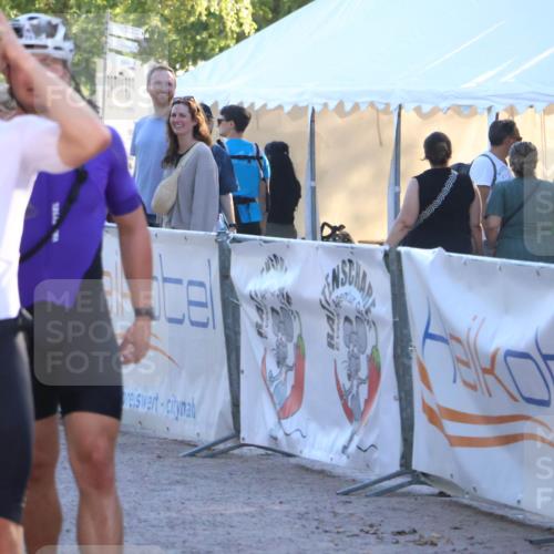 07.09.2025 - 19. Norderstedt Triathlon Zöllner http://msf.ph/oto/8770636 07.09.2025 16:43:14 Ziel 1049, 1544 meine-sportfotos.de