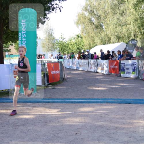 07.09.2025 - 19. Norderstedt Triathlon Zöllner http://msf.ph/oto/8770663 07.09.2025 09:47:36 Ziel 586 meine-sportfotos.de