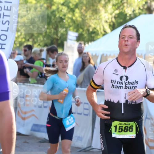 07.09.2025 - 19. Norderstedt Triathlon Zöllner http://msf.ph/oto/8770673 07.09.2025 16:43:21 Ziel 430, 1545, 1546, 1586 meine-sportfotos.de