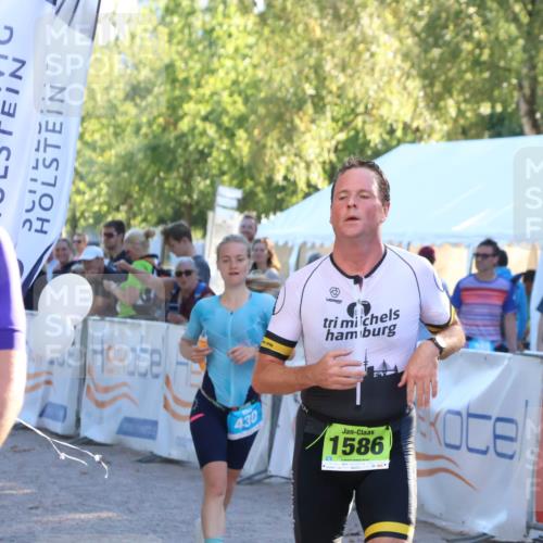 07.09.2025 - 19. Norderstedt Triathlon Zöllner http://msf.ph/oto/8770681 07.09.2025 16:43:22 Ziel 430, 1063, 1545, 1546, 1586 meine-sportfotos.de