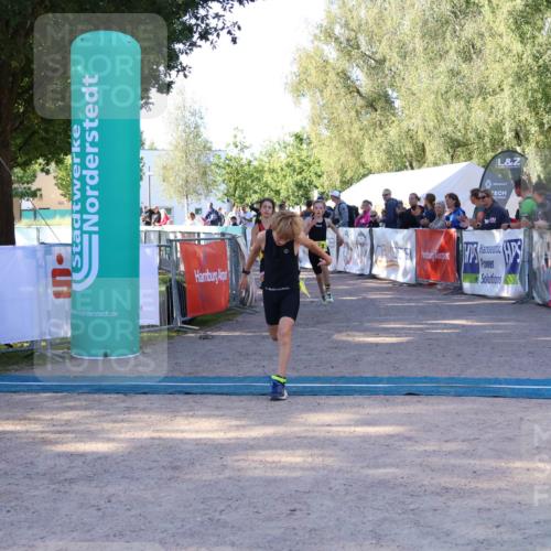 07.09.2025 - 19. Norderstedt Triathlon Zöllner http://msf.ph/oto/8770686 07.09.2025 09:47:49 Ziel 563, 601, 613 meine-sportfotos.de