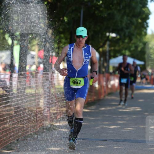 07.09.2025 - 19. Norderstedt Triathlon Michael Strokosch http://msf.ph/oto/8770716 07.09.2025 15:31:23 Laufen 400, 417, 967 meine-sportfotos.de