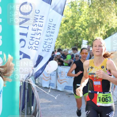 07.09.2025 - 19. Norderstedt Triathlon Zöllner http://msf.ph/oto/8770720 07.09.2025 16:43:26 Ziel 430, 1063, 1422, 1545, 1546, 1586, 1606 meine-sportfotos.de
