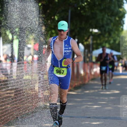 07.09.2025 - 19. Norderstedt Triathlon Michael Strokosch http://msf.ph/oto/8770723 07.09.2025 15:31:24 Laufen 400, 417, 967 meine-sportfotos.de