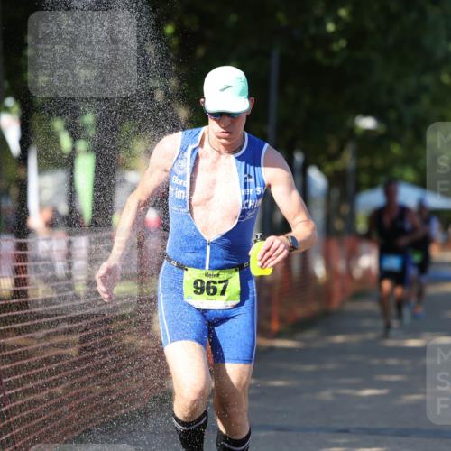07.09.2025 - 19. Norderstedt Triathlon Michael Strokosch http://msf.ph/oto/8770736 07.09.2025 15:31:24 Laufen 400, 417, 967 meine-sportfotos.de