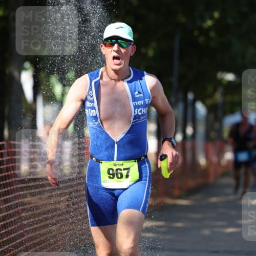 07.09.2025 - 19. Norderstedt Triathlon Michael Strokosch http://msf.ph/oto/8770738 07.09.2025 15:31:25 Laufen 400, 967 meine-sportfotos.de