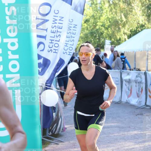 07.09.2025 - 19. Norderstedt Triathlon Zöllner http://msf.ph/oto/8770745 07.09.2025 16:43:28 Ziel 430, 1063, 1422, 1549, 1586, 1606 meine-sportfotos.de