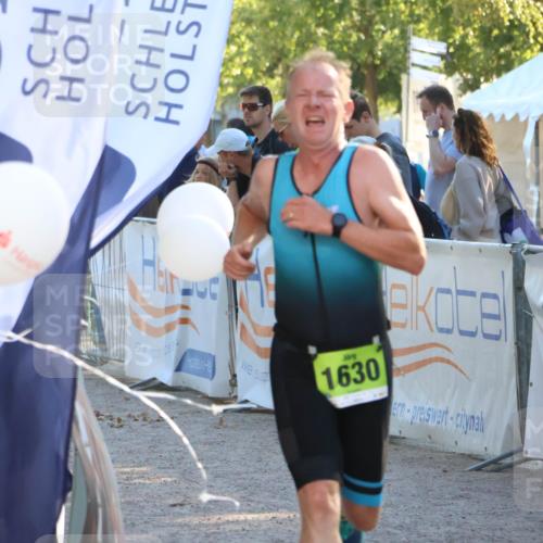 07.09.2025 - 19. Norderstedt Triathlon Zöllner http://msf.ph/oto/8770801 07.09.2025 16:43:35 Ziel 1549, 1577, 1606, 1630 meine-sportfotos.de