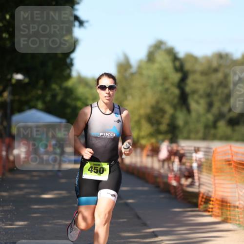 07.09.2025 - 19. Norderstedt Triathlon Michael Strokosch http://msf.ph/oto/8770811 07.09.2025 15:31:46 Laufen 450, 476 meine-sportfotos.de