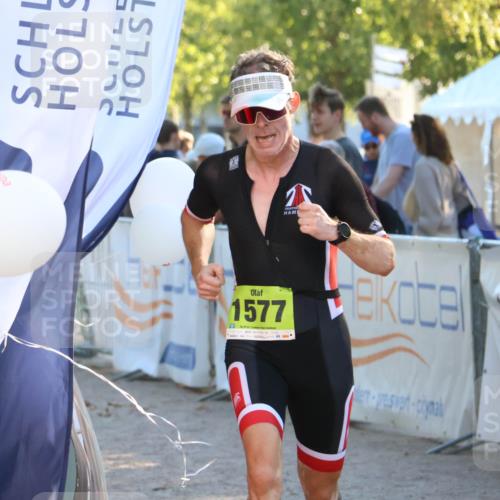 07.09.2025 - 19. Norderstedt Triathlon Zöllner http://msf.ph/oto/8770821 07.09.2025 16:43:37 Ziel 1549, 1577, 1606, 1630 meine-sportfotos.de