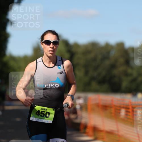 07.09.2025 - 19. Norderstedt Triathlon Michael Strokosch http://msf.ph/oto/8770832 07.09.2025 15:31:47 Laufen 450, 476 meine-sportfotos.de