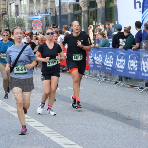 07.09.2025 - BARMER Alsterlauf Strokosch-Dieckow http://msf.ph/oto/8770840 07.09.2025 10:10:16 Ziel 2091, 2116, 2311, 2312, 2422, 2558, 3088, 3472, 3481, 3606, 3687, 3700, 4137, 4261, 4313, 4321, 4373, 4615, 4748, 4796, 4912, 4913, 5009, 5010, 5049, 5072, 5073, 5581, 5703, 5814, 5988, 6038, 6054, 6177, 8078, 8079, 8471 meine-sportfotos.de