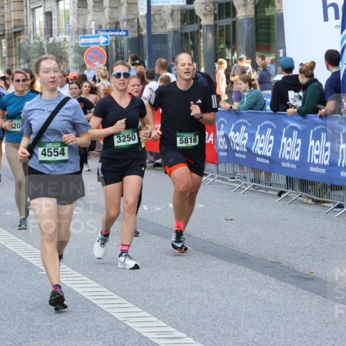 07.09.2025 - BARMER Alsterlauf Strokosch-Dieckow http://msf.ph/oto/8770865 07.09.2025 10:10:16 Ziel 2091, 2116, 2311, 2312, 2422, 2558, 3088, 3472, 3481, 3606, 3687, 3700, 4137, 4261, 4313, 4321, 4373, 4615, 4748, 4796, 4912, 4913, 5009, 5010, 5049, 5072, 5073, 5581, 5703, 5814, 5988, 6038, 6054, 6177, 8078, 8079, 8471 meine-sportfotos.de