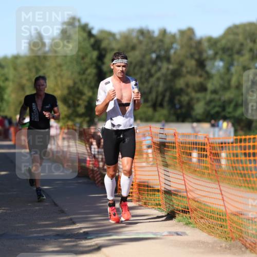 07.09.2025 - 19. Norderstedt Triathlon Michael Strokosch http://msf.ph/oto/8770868 07.09.2025 15:32:07 Laufen 1501 meine-sportfotos.de