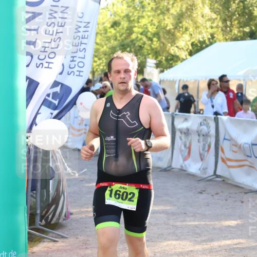 07.09.2025 - 19. Norderstedt Triathlon Zöllner http://msf.ph/oto/8770885 07.09.2025 16:43:54 Ziel 1555, 1602 meine-sportfotos.de