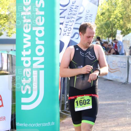07.09.2025 - 19. Norderstedt Triathlon Zöllner http://msf.ph/oto/8770893 07.09.2025 16:43:55 Ziel 1555, 1602 meine-sportfotos.de
