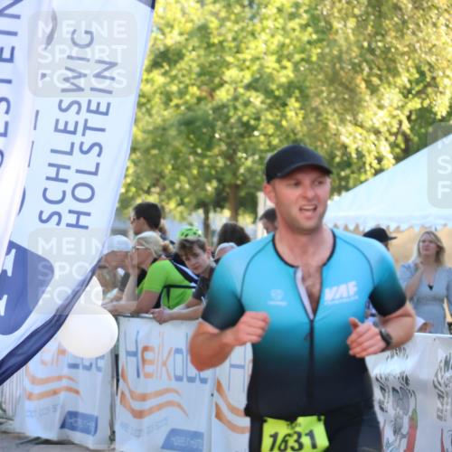 07.09.2025 - 19. Norderstedt Triathlon Zöllner http://msf.ph/oto/8770899 07.09.2025 16:43:59 Ziel 1602, 1631 meine-sportfotos.de