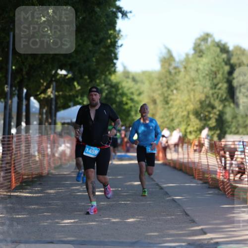 07.09.2025 - 19. Norderstedt Triathlon Michael Strokosch http://msf.ph/oto/8770932 07.09.2025 15:32:13 Laufen 373, 863, 1459 meine-sportfotos.de