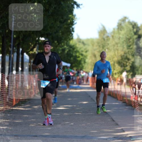 07.09.2025 - 19. Norderstedt Triathlon Michael Strokosch http://msf.ph/oto/8770950 07.09.2025 15:32:14 Laufen 373, 863, 1459 meine-sportfotos.de