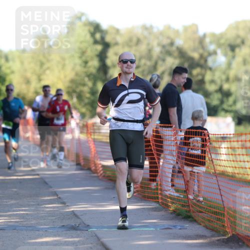 07.09.2025 - 19. Norderstedt Triathlon Michael Strokosch http://msf.ph/oto/8770961 07.09.2025 16:28:59 Laufen 405, 532, 942, 1054, 1060, 1067, 1473, 1509, 1582 meine-sportfotos.de