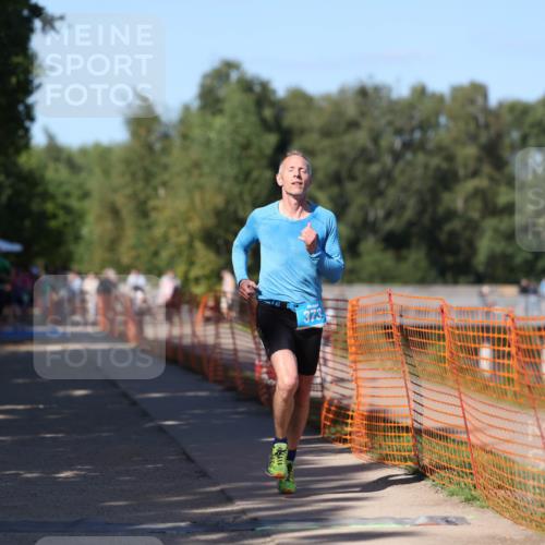 07.09.2025 - 19. Norderstedt Triathlon Michael Strokosch http://msf.ph/oto/8770973 07.09.2025 15:32:16 Laufen 373, 863, 1459 meine-sportfotos.de