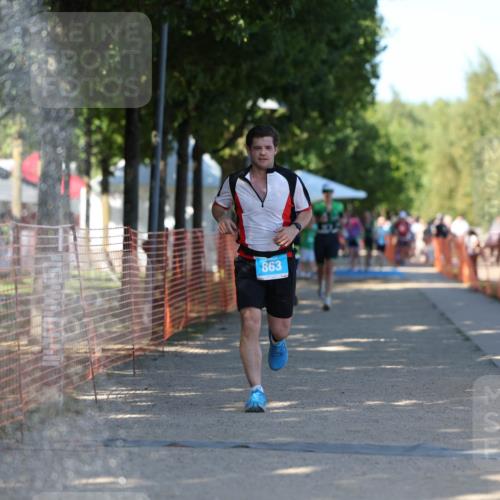 07.09.2025 - 19. Norderstedt Triathlon Michael Strokosch http://msf.ph/oto/8770990 07.09.2025 15:32:18 Laufen 373, 863, 1459, 1491 meine-sportfotos.de