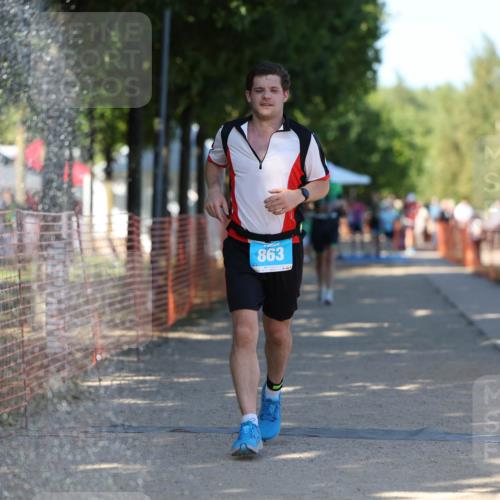 07.09.2025 - 19. Norderstedt Triathlon Michael Strokosch http://msf.ph/oto/8771024 07.09.2025 15:32:19 Laufen 373, 863, 1459, 1491 meine-sportfotos.de