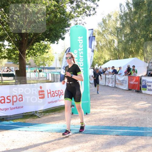 07.09.2025 - 19. Norderstedt Triathlon Zöllner http://msf.ph/oto/8771079 07.09.2025 16:45:08 Ziel 1082, 1609 meine-sportfotos.de