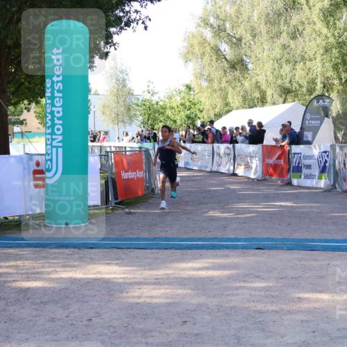 07.09.2025 - 19. Norderstedt Triathlon Zöllner http://msf.ph/oto/8771081 07.09.2025 09:49:25 Ziel 554, 567, 574 meine-sportfotos.de